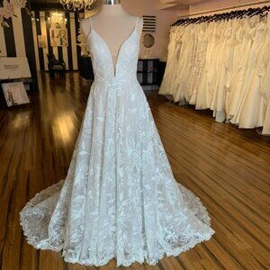 Madi Lane: Abigail sample wedding gown